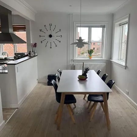 Familievenlig Taet Pa Amager